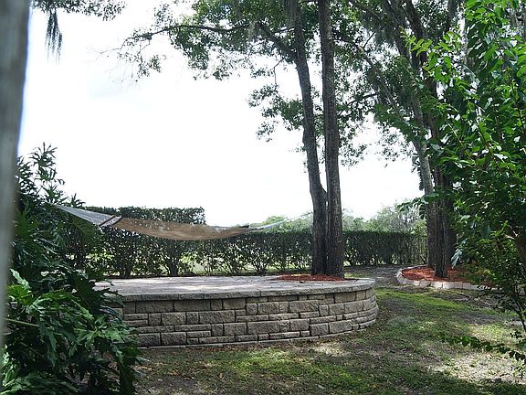 4th image of 2509 Clubhouse Dr