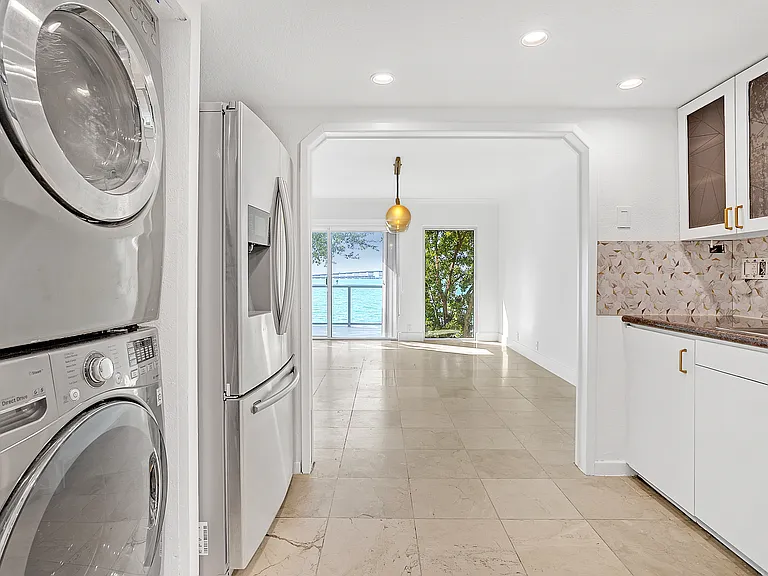 1541 Brickell Ave #105 — Photo 18