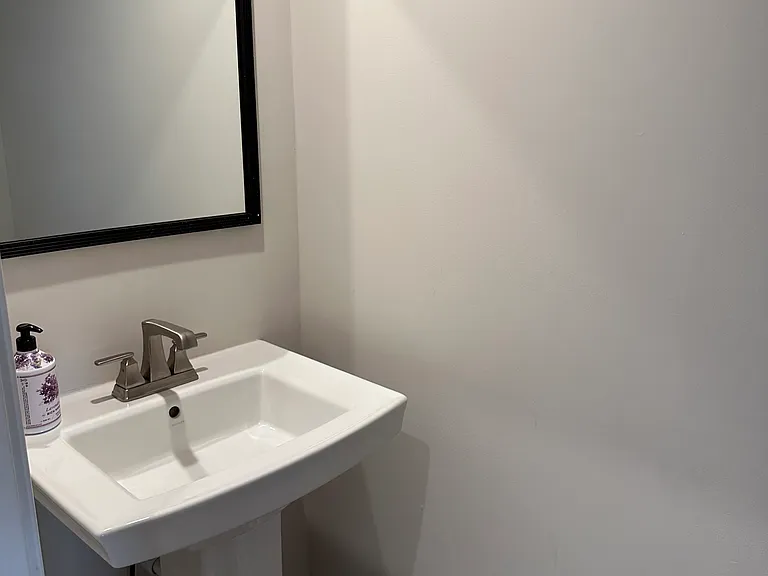 221 Pryor Dr — Photo 11