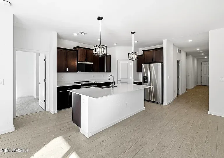 24637 W Grove St — Photo 3