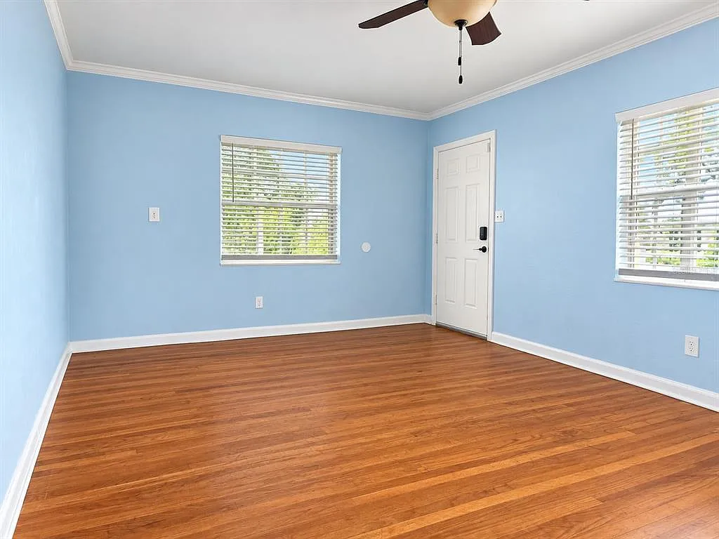 3 bed, 1.5 bath, 1202 sqft, $3,000 — Photo 2