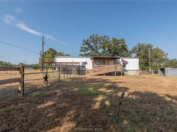 435 Leaning Oak Ln, Somerville, TX 77879