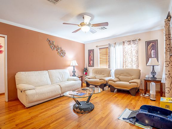3rd image of 1596 N Dominion Ave