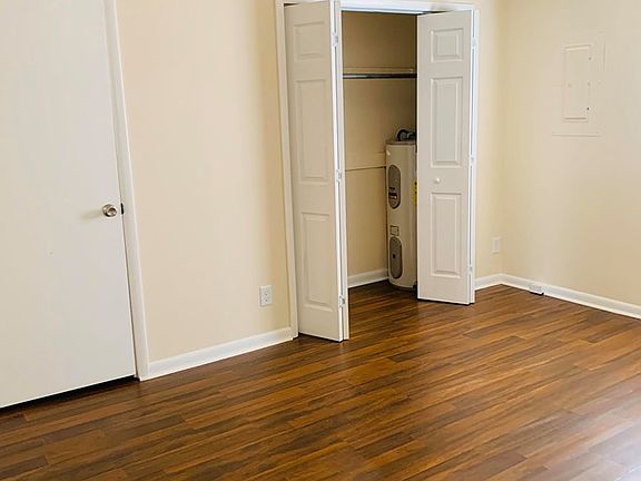5th image of 1614 Flanigan Ct APT C
