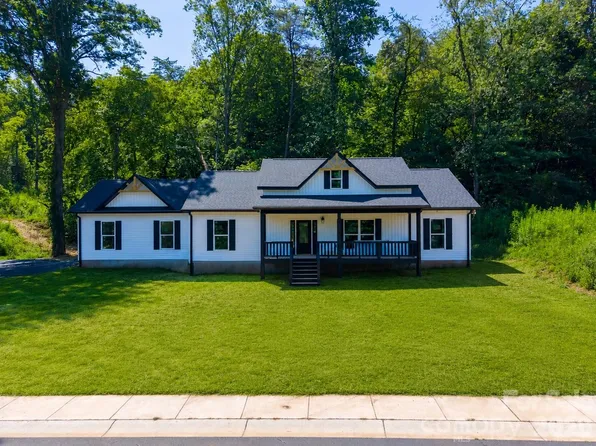 60 Charlotte St, Franklin, NC 28734