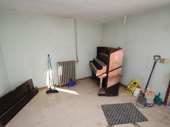 3rd image of 12202 W Greenfield Ave