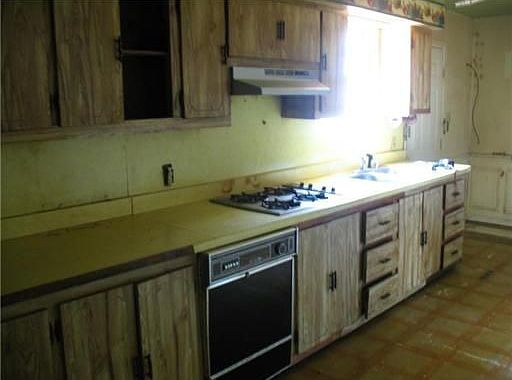 2nd image of 1758 Shirley Dr
