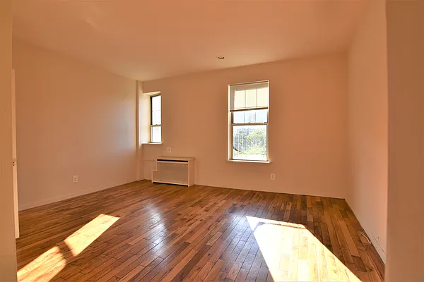 Rented by Manhattan Spaces | media 22