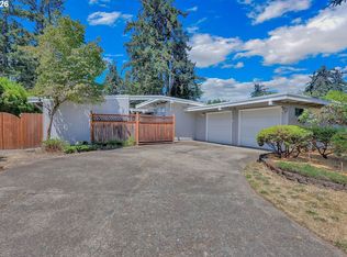 3270 Game Farm Rd, Springfield, OR 97477