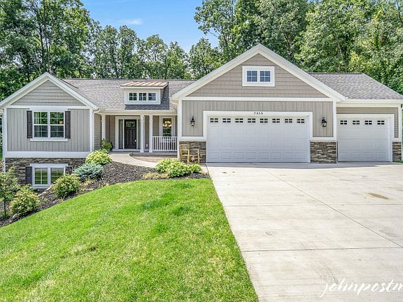 2nd image of 8465 Camelot Dr NE