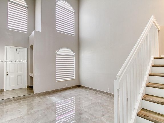 5th image of 3810 SW 51st St