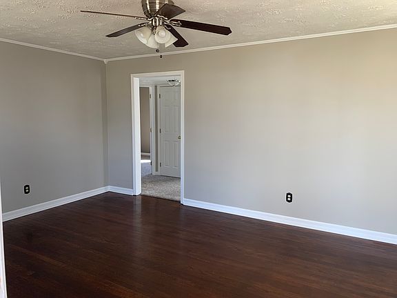 3rd image of 806 Choctaw St