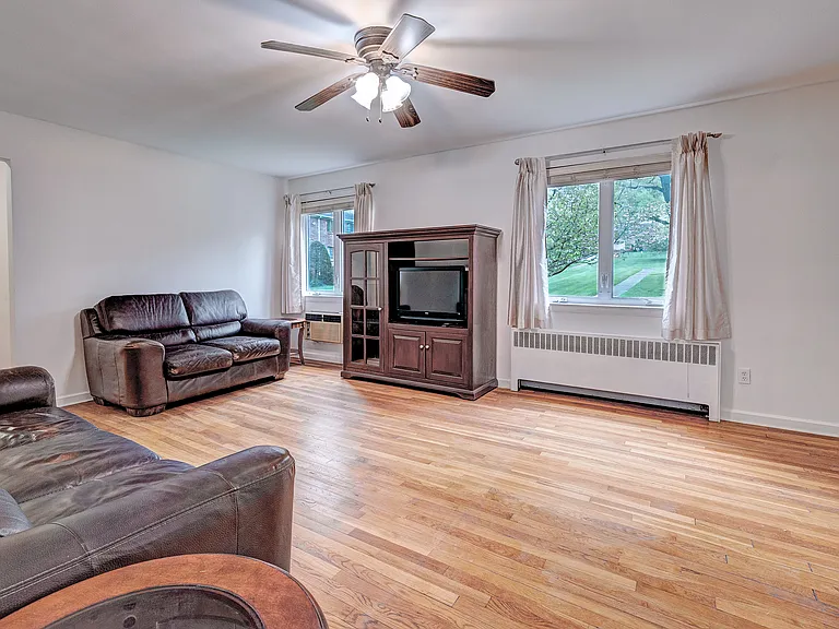 57C Troy Dr #C — Photo 4