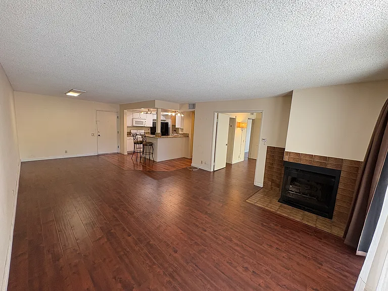 246 E Fern Ave #103 — Photo 4