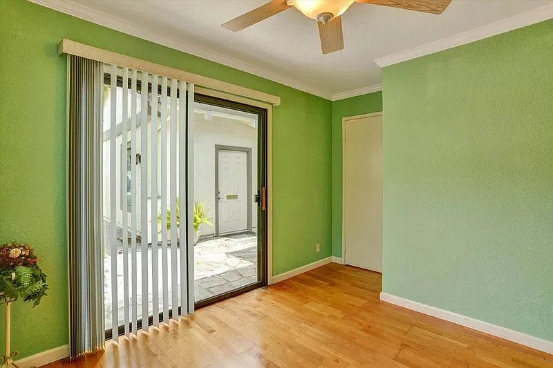 2 bed, 2.0 bath, 1340 sqft, $3,370 — Photo 2