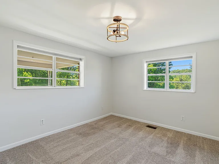 8624 Walnut Springs Ln — Photo 12