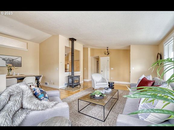 4th image of 3062 Kelly Hill Ct