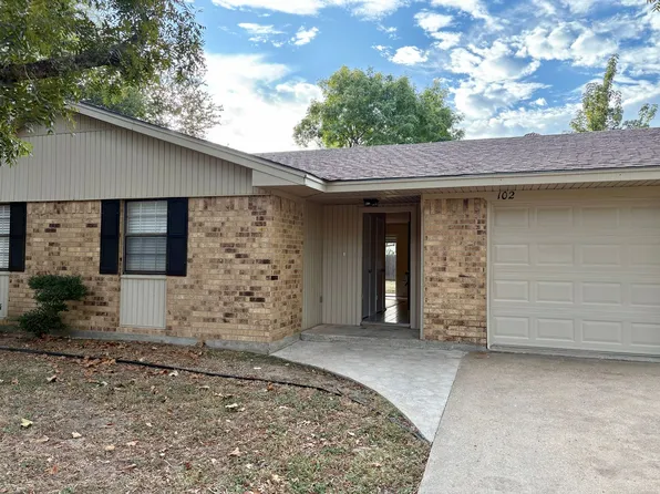 102 Susan Kay Dr, Lorena, TX 76655