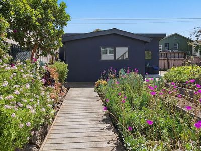 (Undisclosed Address), Oakland, CA, 94608