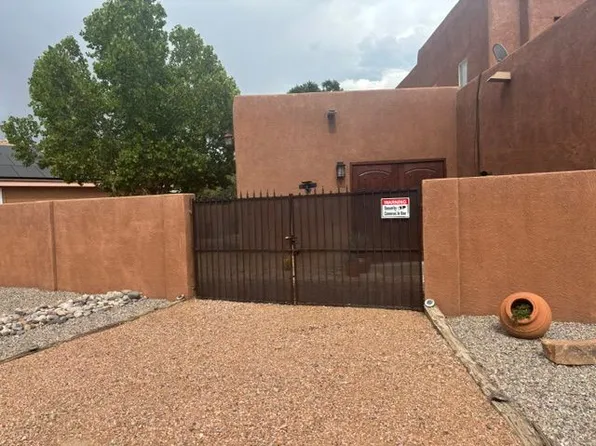 800 Calle Fuerte NE, Albuquerque, NM 87113