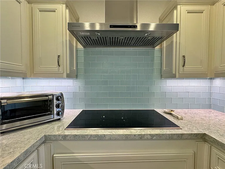 230 S Catalina Ave #203 — Photo 6