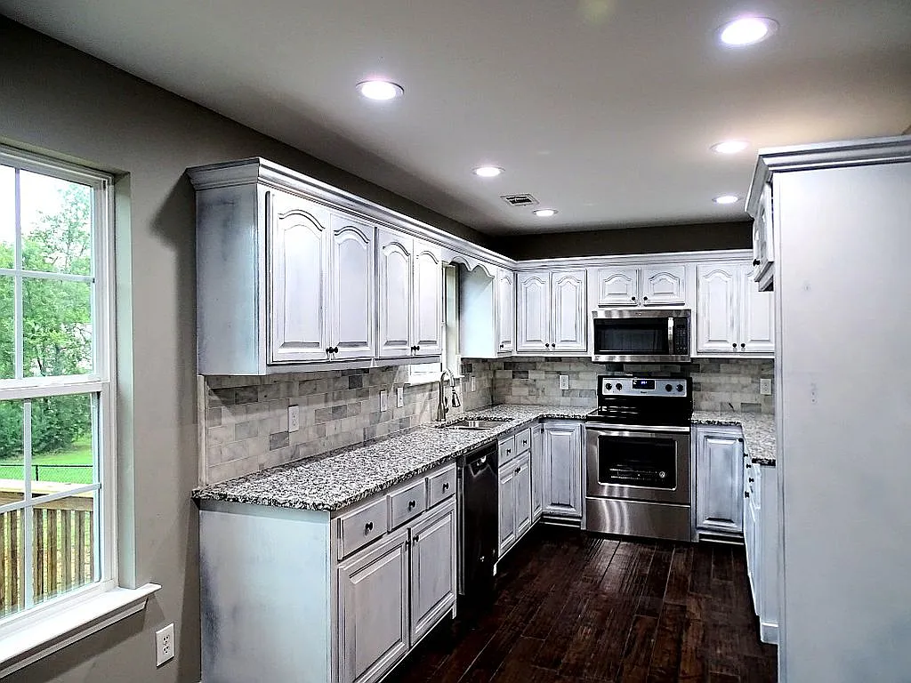 120 Grist Mill Ln SE photo 1