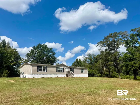 25 Rockwood Dr, Brewton, AL 36426