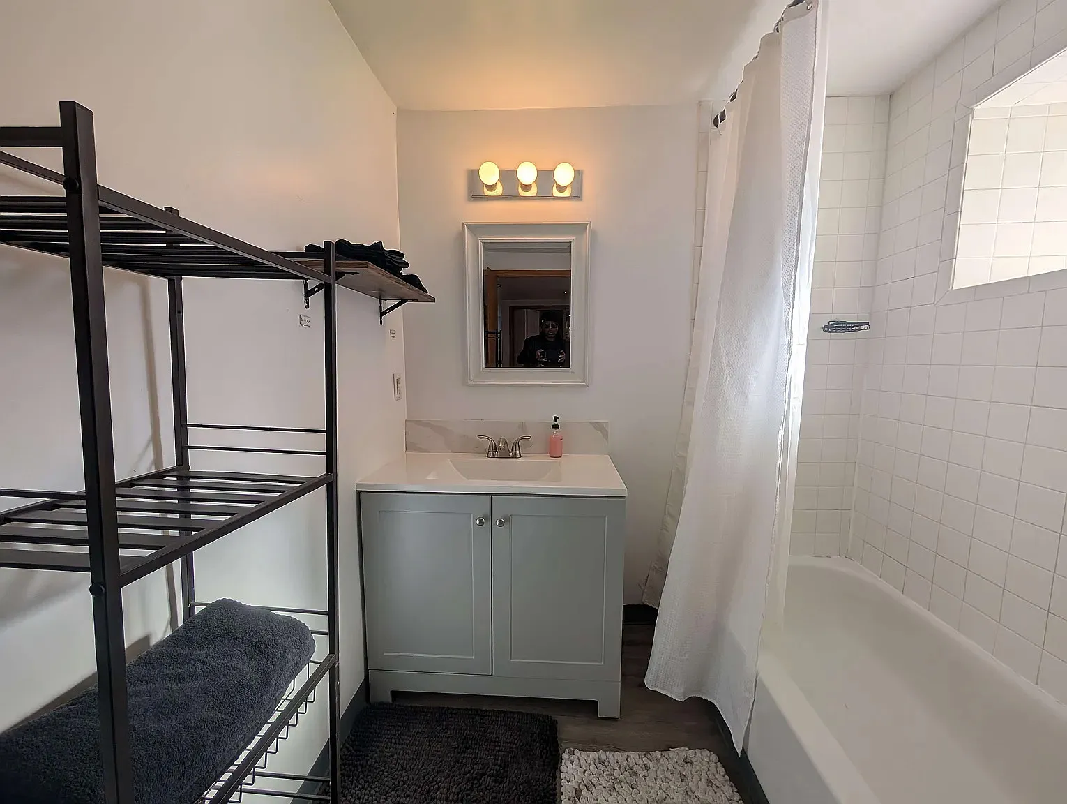 1 bed, 550 sqft, $1,950 — Photo 2