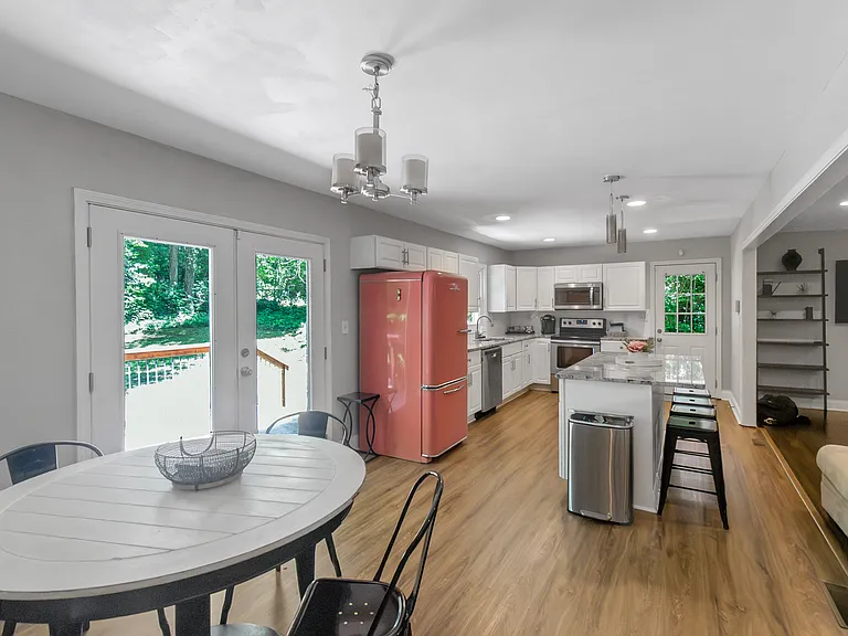 819 Jefferson Ave SW — Photo 16