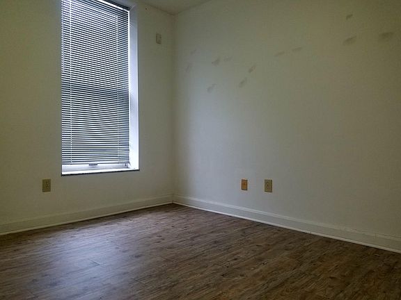 5th image of 757 N High St #B
