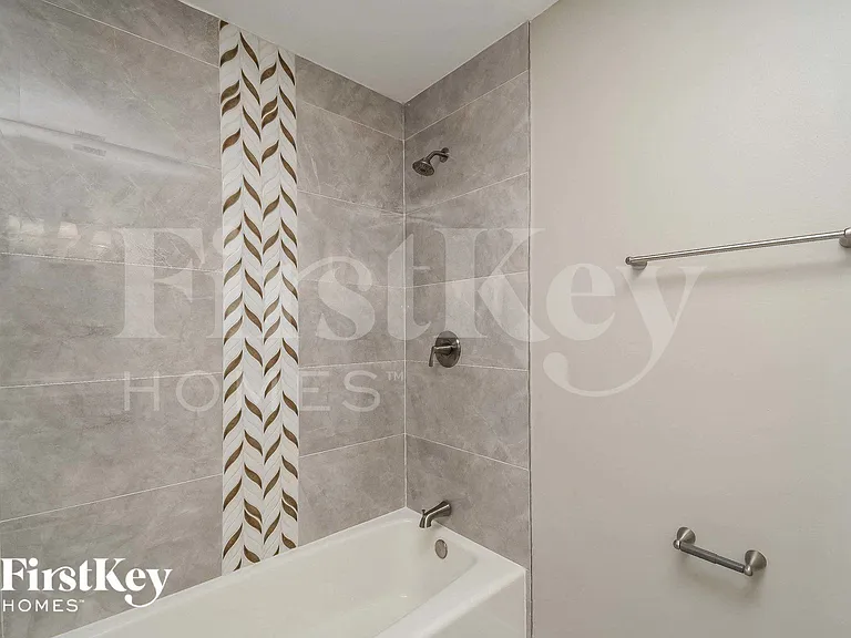 1010 Anna Ave — Photo 13