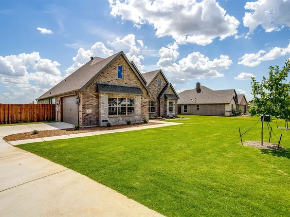 313 Trail Dust Dr, Godley, TX 76044