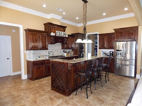 5th image of 8 Fox Hollow Cir