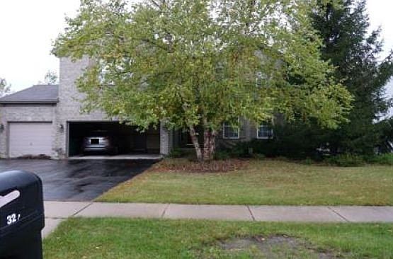1st image of 322 White Oak St