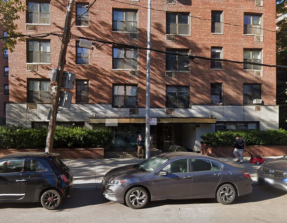 2nd image of 13815 Franklin Ave APT 319