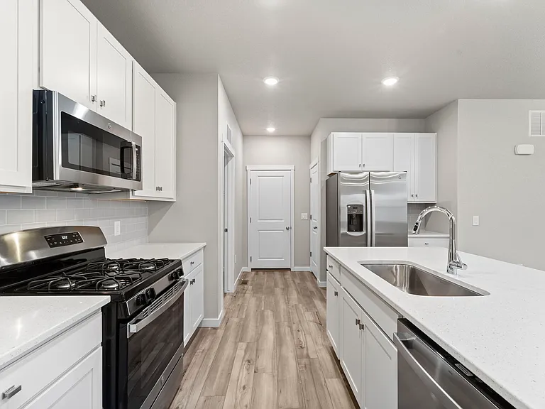 7810 Keebler Dr — Photo 13