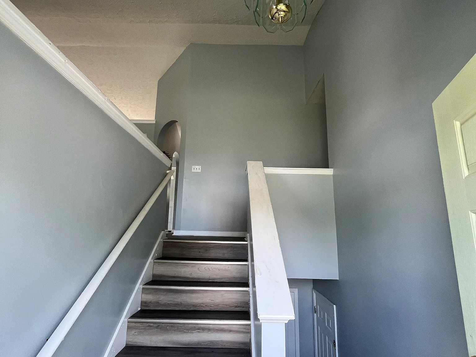 4 bed, 3.0 bath, 2000 sqft, $2,150 — Photo 4