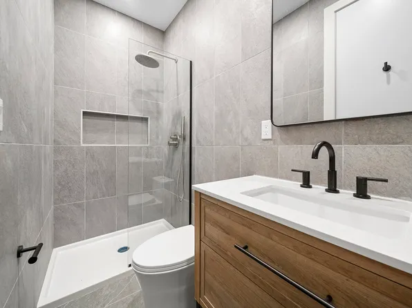 417 Maple Street image 7 of 19