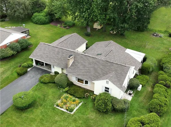 7630 Merritt Dr, Baldwinsville, NY 13027