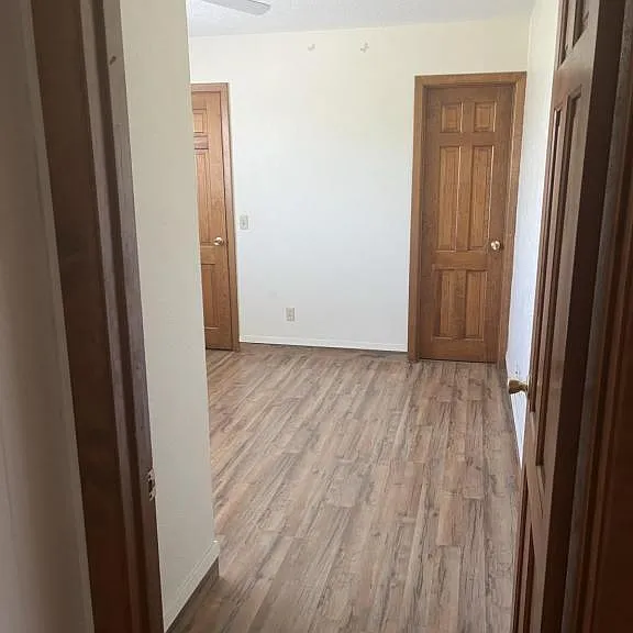 505 S 25 Mile Ave — Photo 3