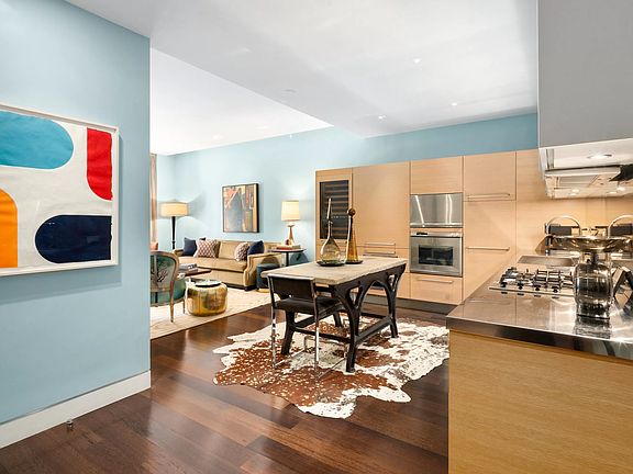 2nd image of 51 Walker St APT 3A