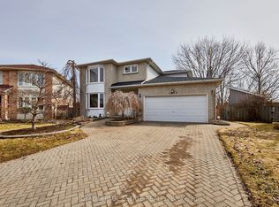 1078 Roundelay Ct, Oshawa, ON L1J 7R7