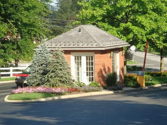 2nd image of 619 Fairfax Dr