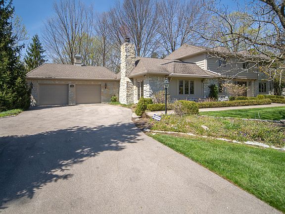 3rd image of 130 Governors Ln