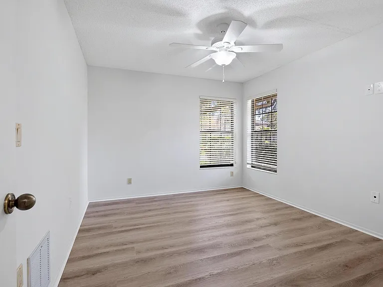 1756 Cottonwood Trl — Photo 22