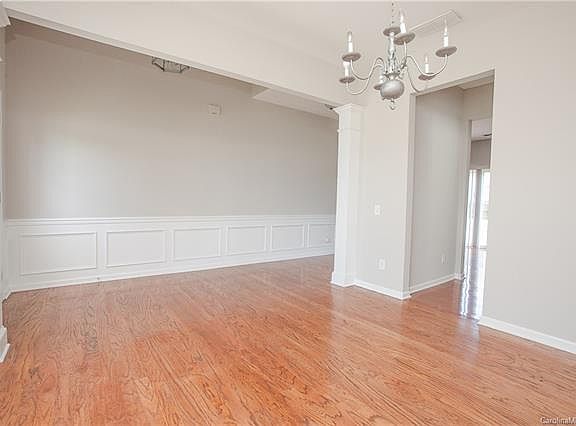 3rd image of 2300 Arbor Vista Dr