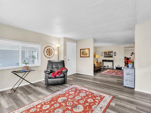 5th image of 3901 Lake Rd #76