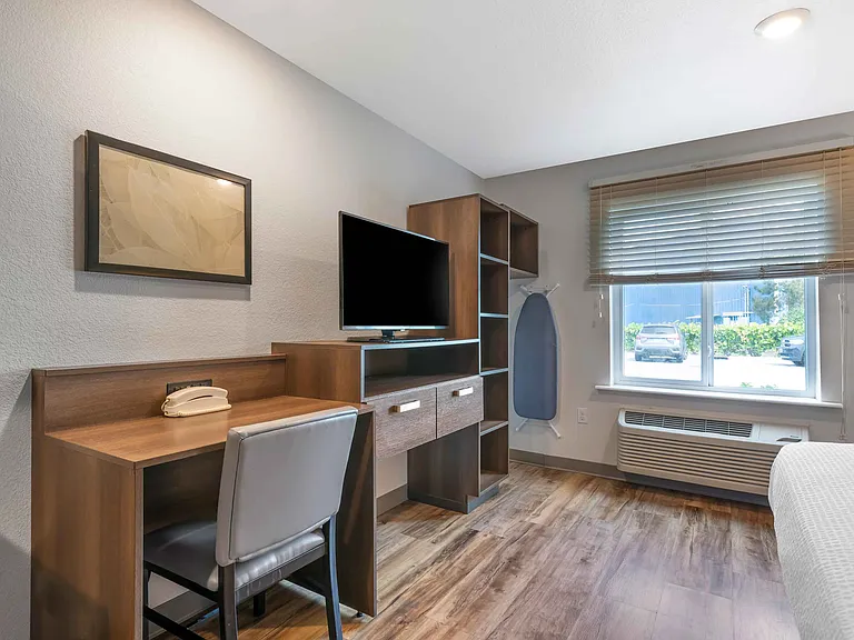 Studio Suite - 1 Queen Bed