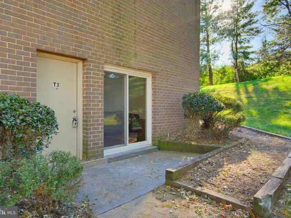 1604 Renate Dr APT T3, Woodbridge, VA 22192