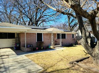 404 Pemberton Dr, Fort Worth, TX 76108
